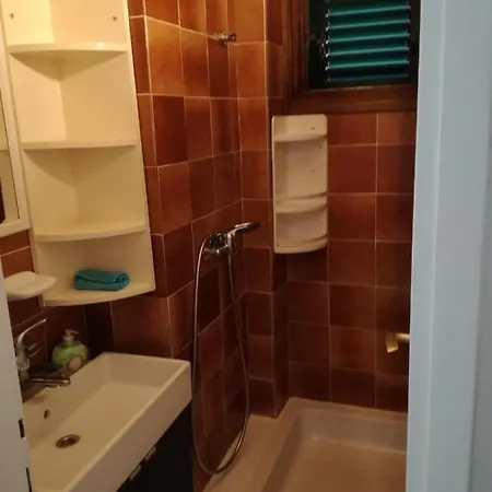 Domi Apartmán Vir
