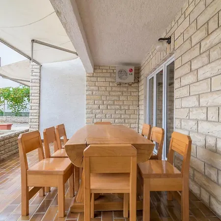 Appartement Domi Vir