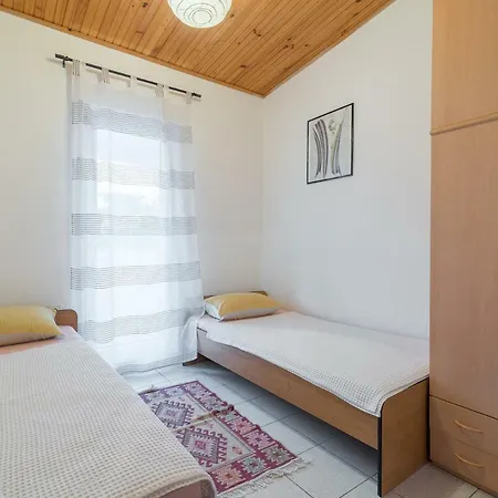 Domi Apartment *